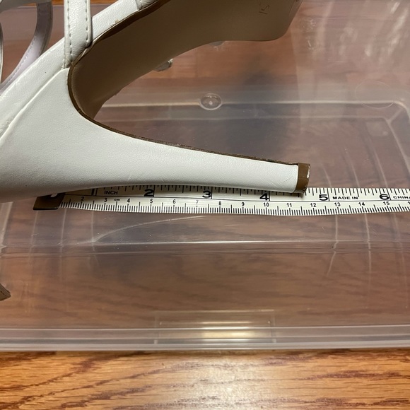 White strappy sandal heels - Picture 4 of 5